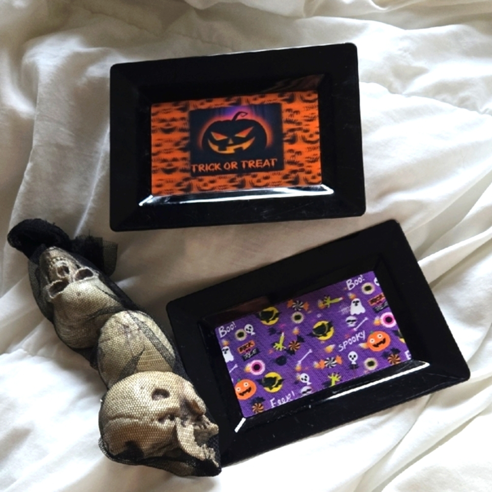 Halloween Mini Serving Trays Set Of 2 Pc Black Orange Spooky Party Decor NWT🇺🇦